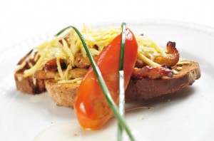 Bruschetta-con-salteado-de-pollo001-570x378